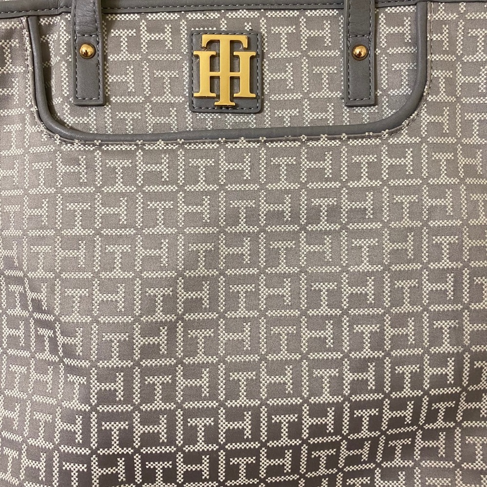 Authentic Tommy Hilfiger Purse